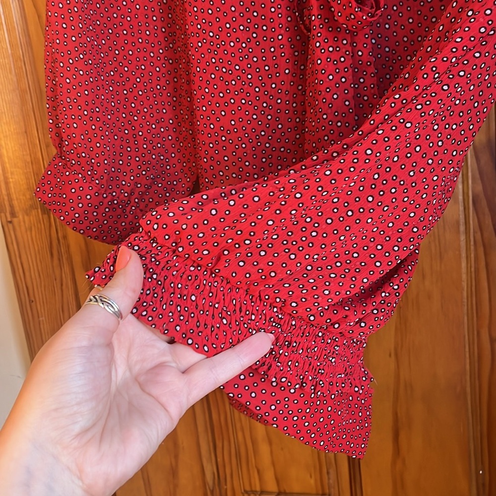 Red blouse - Picture 4 of 4